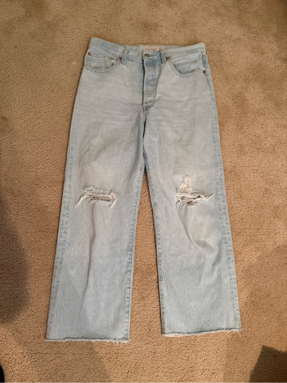 LEVIS RIBCAGE STRAIGHT ANKLE JEANS SIZE 30